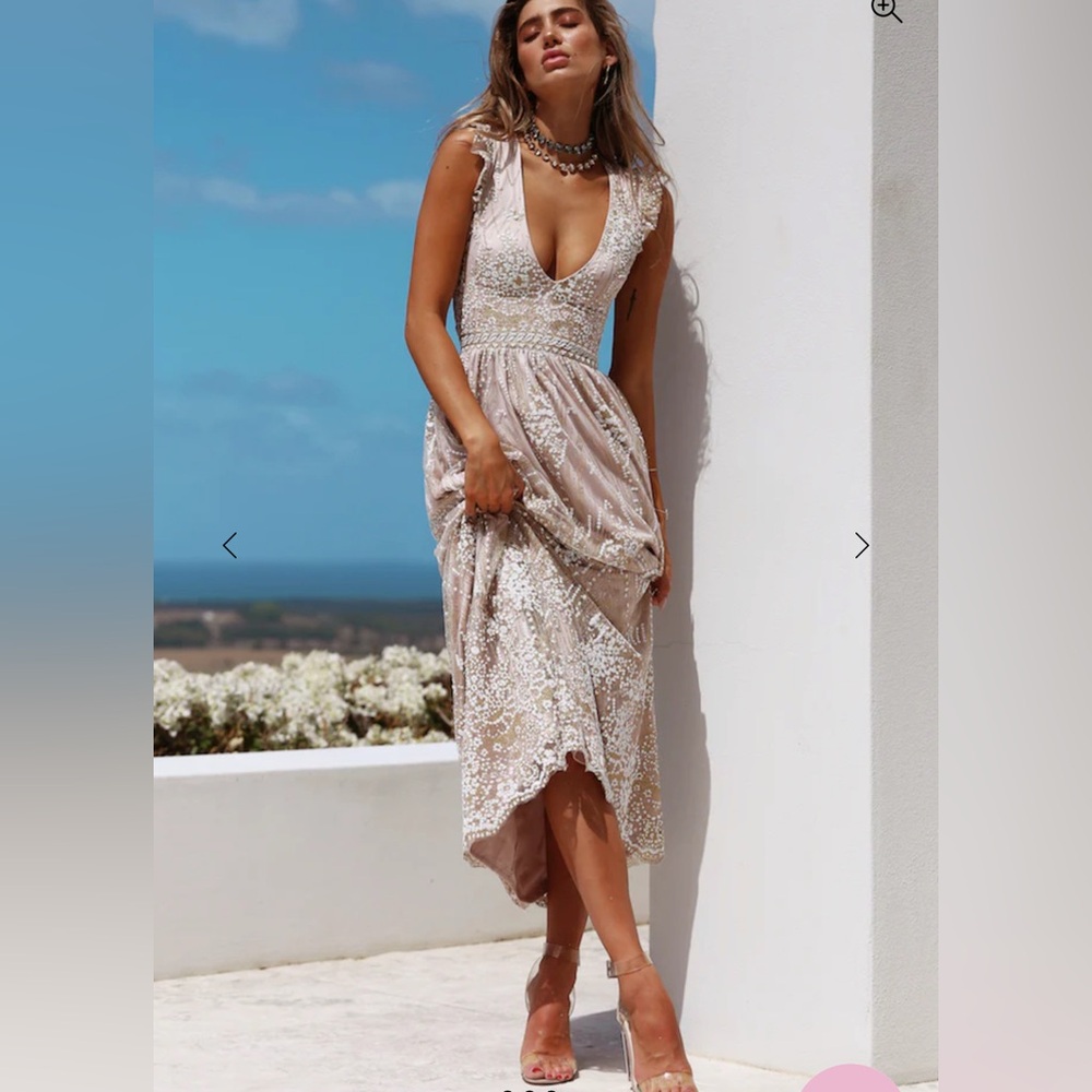 Hello Molly Gold on The Ceiling size 10 Maxi Dress